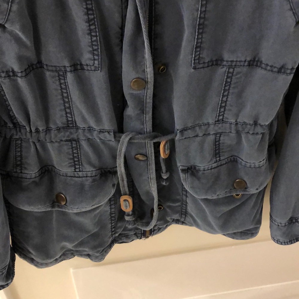 Women's jacket - Picture 3 of 3